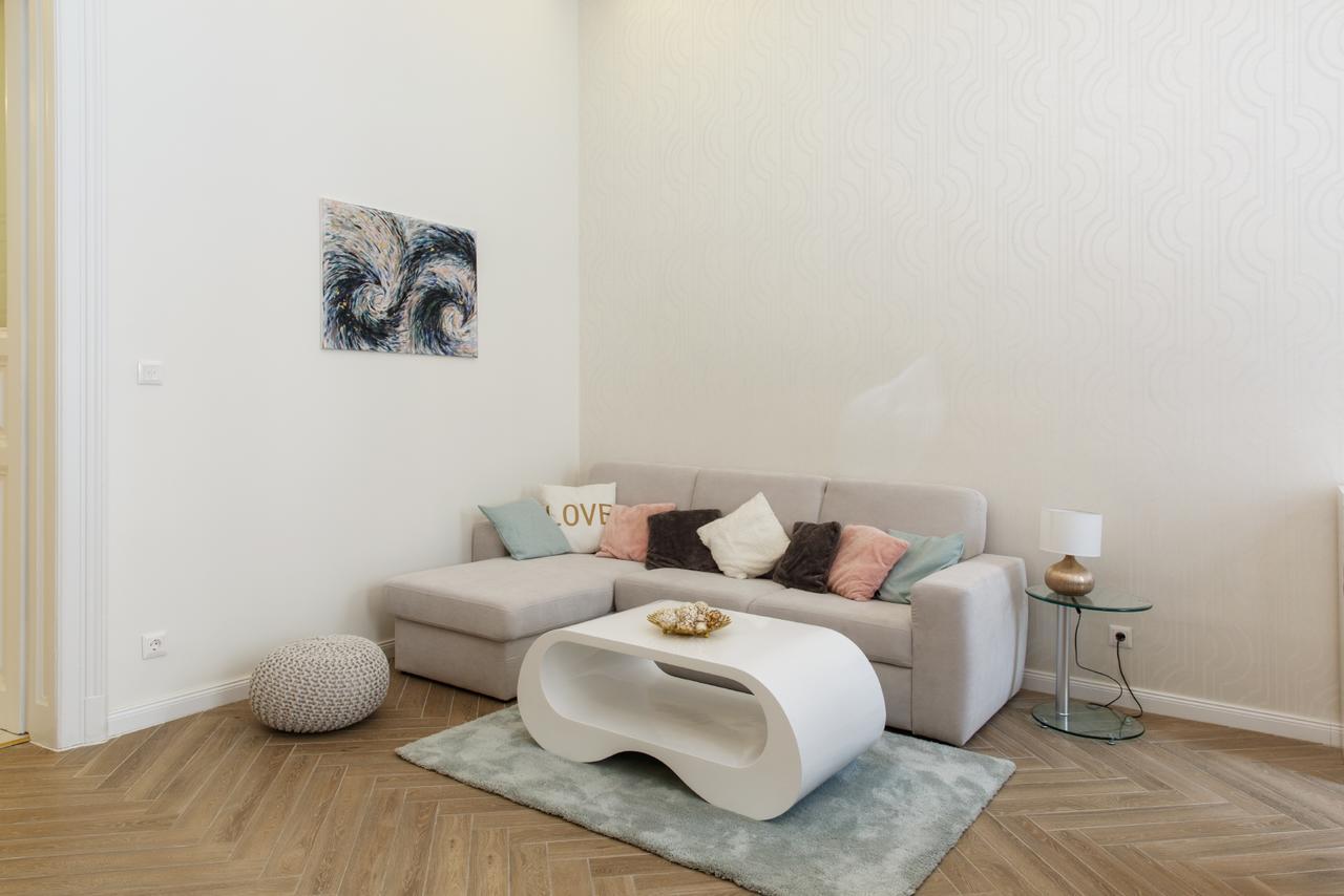 Jenny Luxury Two Bedrooms Apartment. Βουδαπέστη Εξωτερικό φωτογραφία